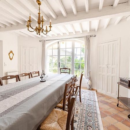 Maison De Maitre 230M² En Plein Coeur Du Village Camps-la-Source Bagian luar foto