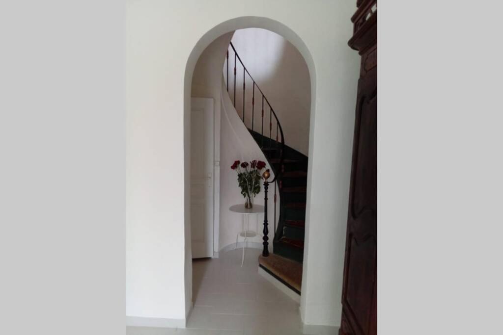 Maison De Maitre 230M² En Plein Coeur Du Village Camps-la-Source Bagian luar foto